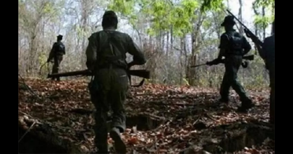 Security forces in action in Jharkhand... firing with Maoists...