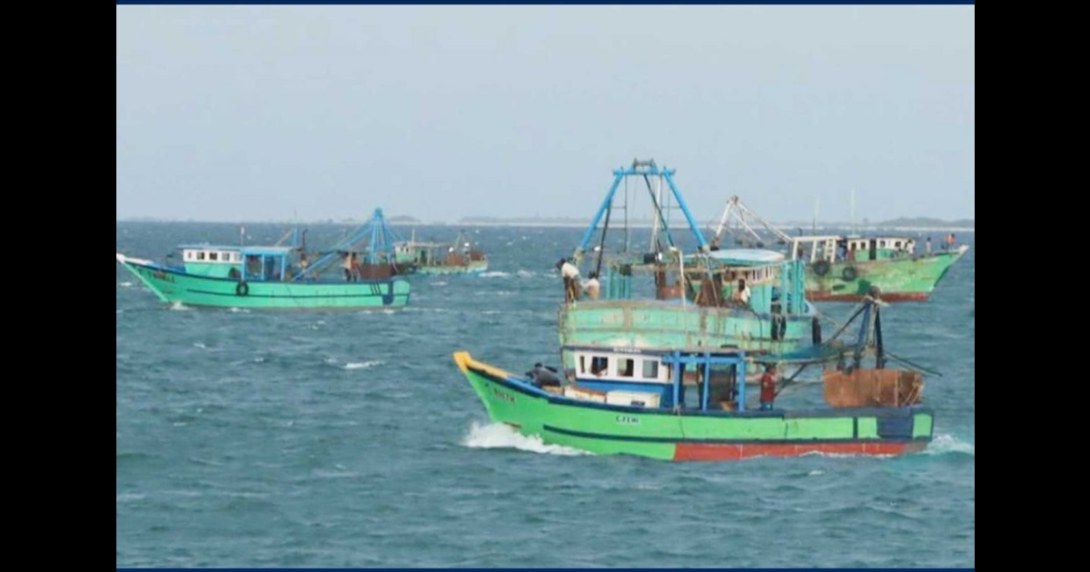 Sri Lankan pirates on Tamil Nadu fishermen... murderous attack... Anarchy in Indian waters...!!