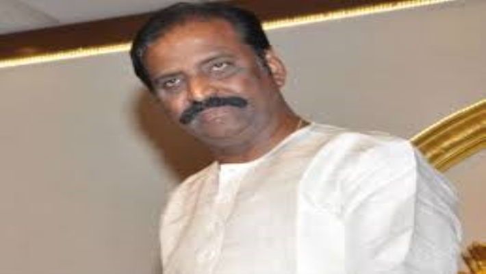 vairamuthu gave a money for strome relief fund