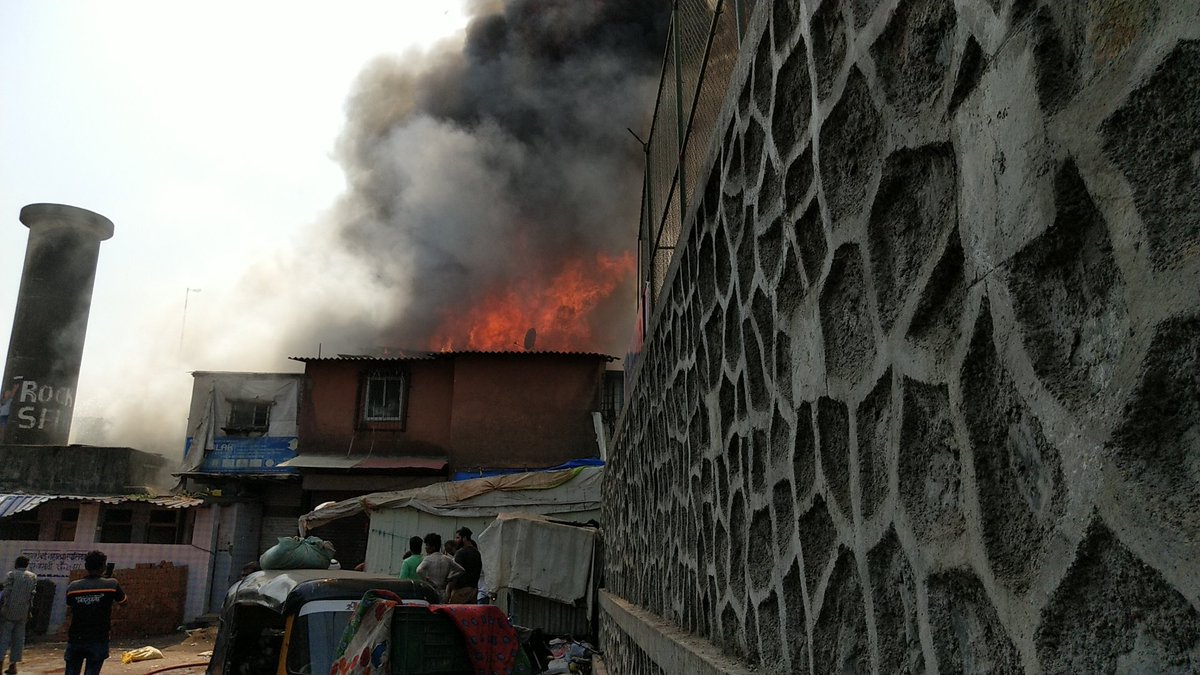 fire on bandra mumbai
