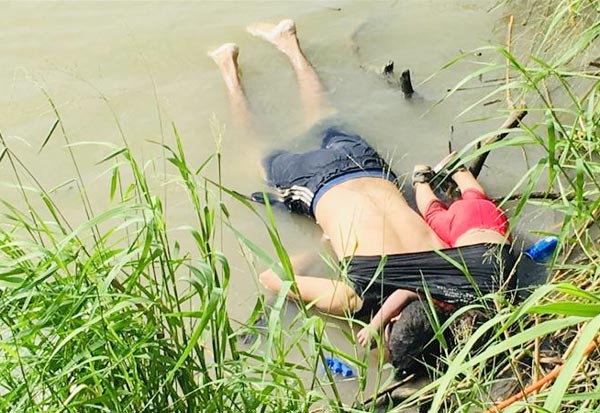 Photo,Drowned Father, Daughter, Migrants, Border Peril, à®¤à®£à¯à®£à¯à®°à®¿à®²à¯ à®¤à®¨à¯à®¤à¯, à®®à®à®³à¯ à®à®à®²à¯, à®à®£à¯à®£à¯à®°à®¿à®²à¯ à®à®²à®à®®à¯