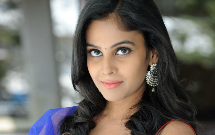 actress santhini