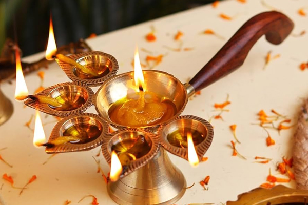 வாஸ்து விளக்கு