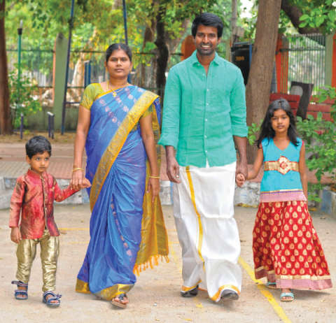 Tamil comedy actors family photos