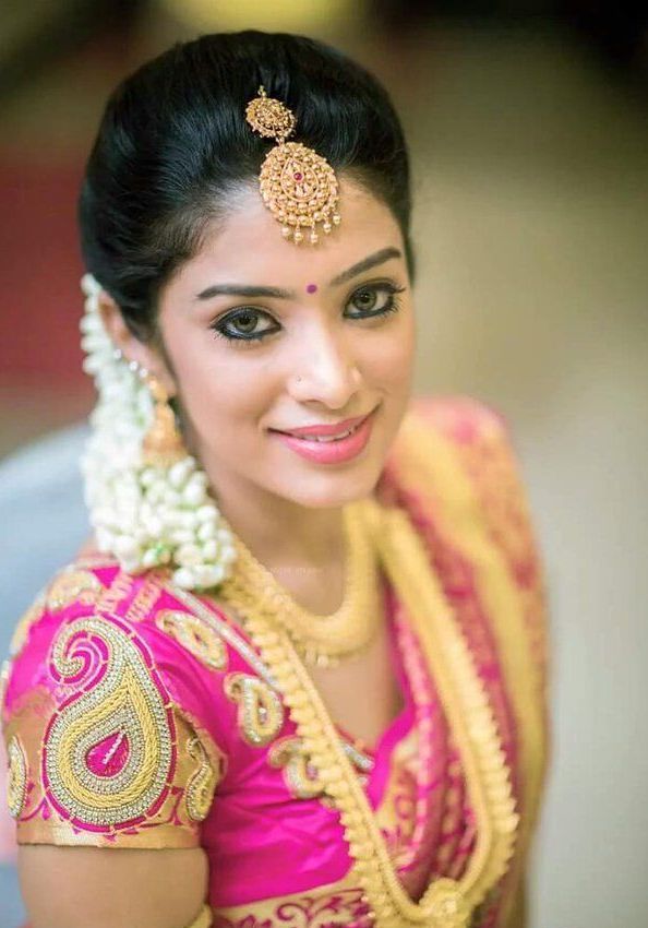 Cute tamil tv channel anchors