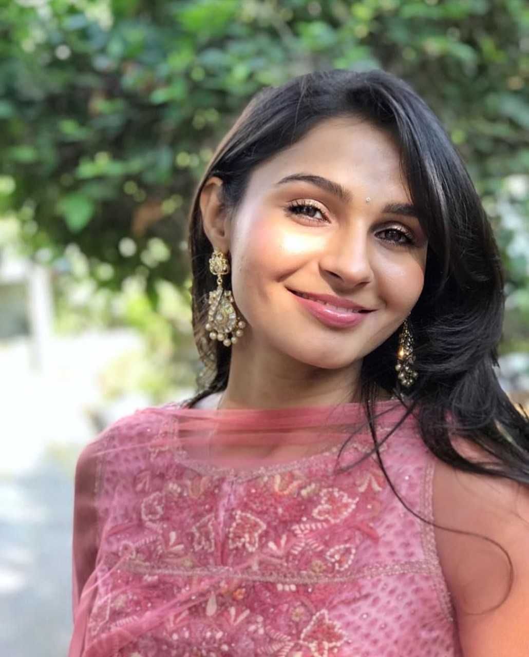 Actress aariya