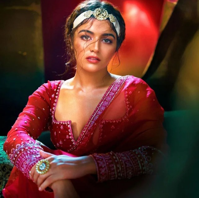 actress