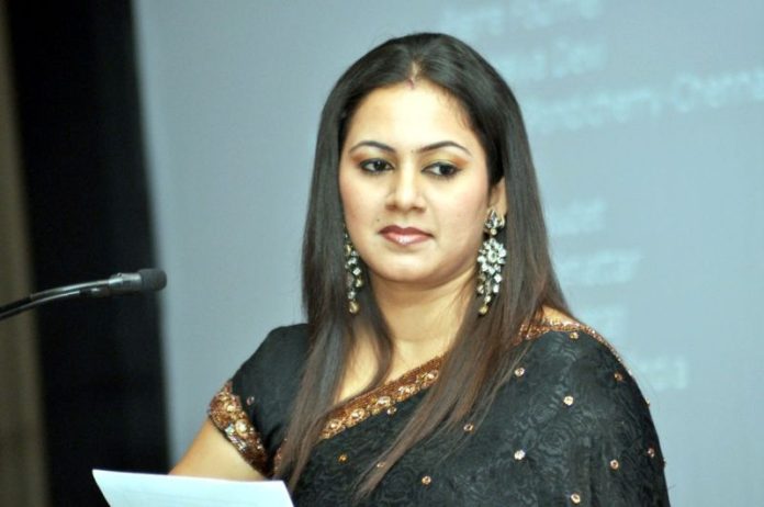 Cute tamil tv channel anchors