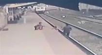 man-save-6-year-child-from-railway-track