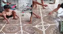 Kids-play-with-snakes-dangerous-viral-video