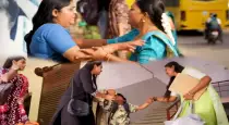 Sirakadikka-aasai-rohini-grandmother-twist