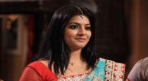actress-varalakshmi-sarathkumar-childhood-photos