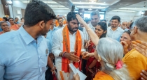 Annamalai-went-to-an-old-age-home-and-took-the-blessing