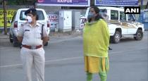 7-months-pregnant-cop-on-duty-at-road-side-during-coron