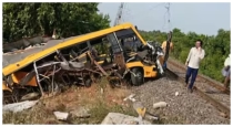 Cuddalore-school-van-train-accident-news