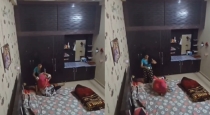 Child-hits-mother-for-mobile-phone