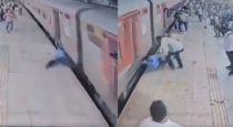 Agra-cantt-station-sabarmati-express-passenger-survives