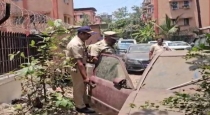 Maharashtra Brothers Died Locked Car Playing 