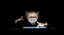 Smartphone Addiction in Children: Experts Warn of Serious Health Risks