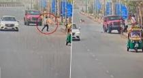 delhi-suv-jeep-hit-pedestrian-he-died-spot