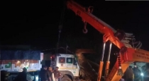 Uttar Pradesh Etawah District Lorry Accident Eatery 4 DIed On Spot 