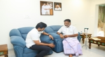 Udhayanidhi-meets-ops-at-chennai-residence
