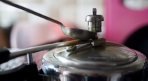 Pressure-cooker-whistle-problem-fix