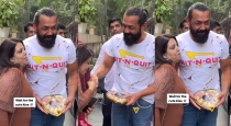   Actor Bobby Deol Allow girl Fan kiss to Hand 