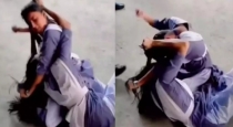 Fight between two school girls 