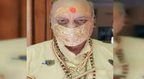 man wear 5 lakhs vaue gold mask
