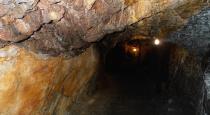 Mathiya prathesh laborer finds 35 lakhs worth diamond