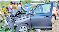 Heart-wrenching scenes.. A car collided with an auto in a terrible accident.. 6 lives were lost!