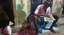 Former take snake to hospital in madurai 