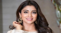 Actress shreya saran gorgeous saree photos trending 