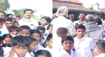 karnataka-mysore-school-students-protest-for-teacher-tr