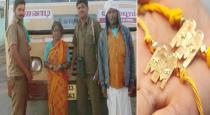 Passenger missed 5 pown cold chain in bus 