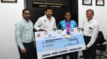 minister-udhayanidhi-stalin-gives-prize-to-asian-para-g