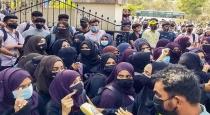 hijab-row-back-in-karnataka-students-protest