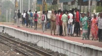 Body of teenager found in stalled train at avadi