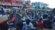 Varalakshmi help migrant workers 2000 people