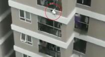 the-child-who-fell-from-the-12th-floor