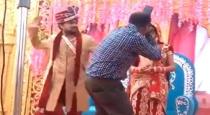 Bride slap photographer on stage viral video