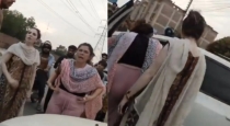 Wife-confronts-husband-in-car-lahore